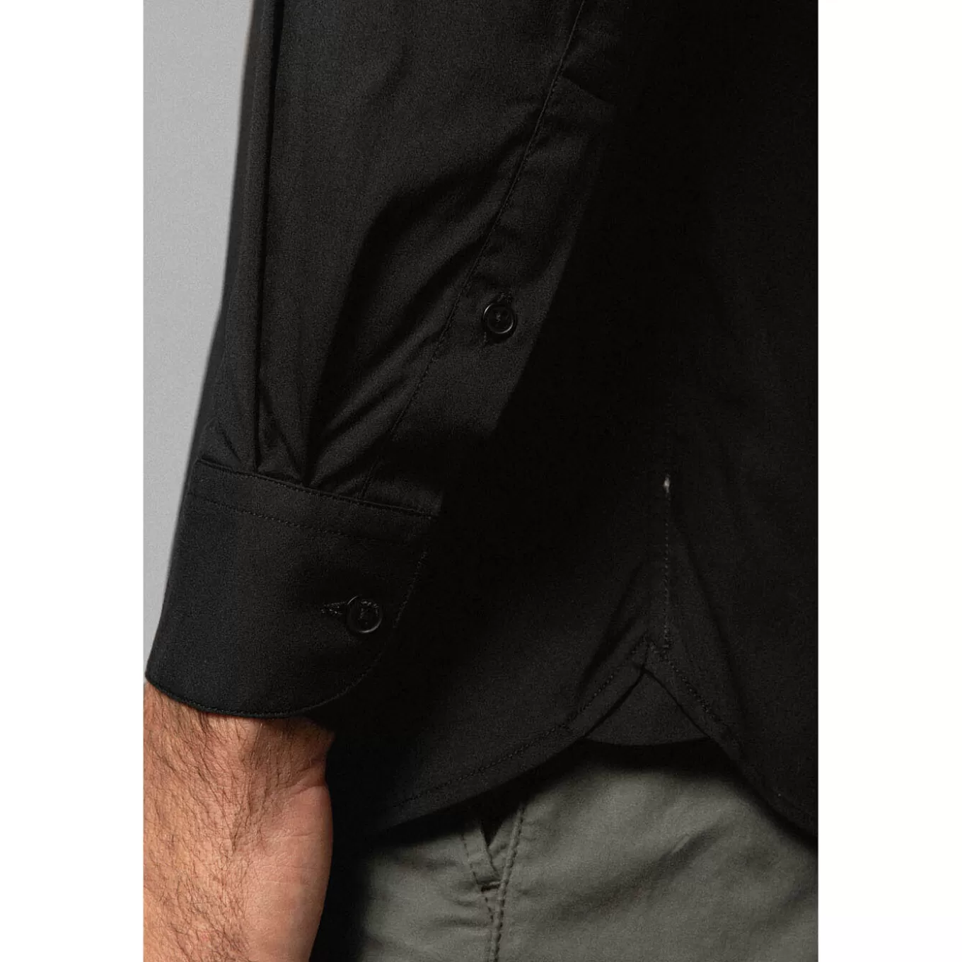 black_long_sleeve_shirt_5.webp SERGE BLANCO® Shirts^Black long sleeve shirt